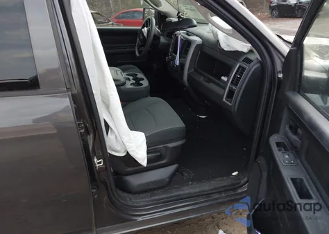 2022 Ram 1500 Classic Tradesman 4X2 6'4 Box z USA, uszkodzony, nr VIN 1C6RR6FT3NS158577